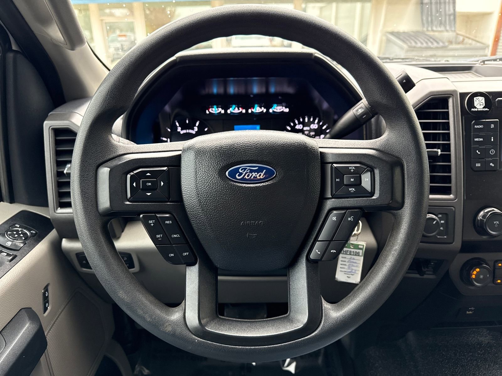 Used 2022 Ford F350 XL w/ Power Equipment Group image 14