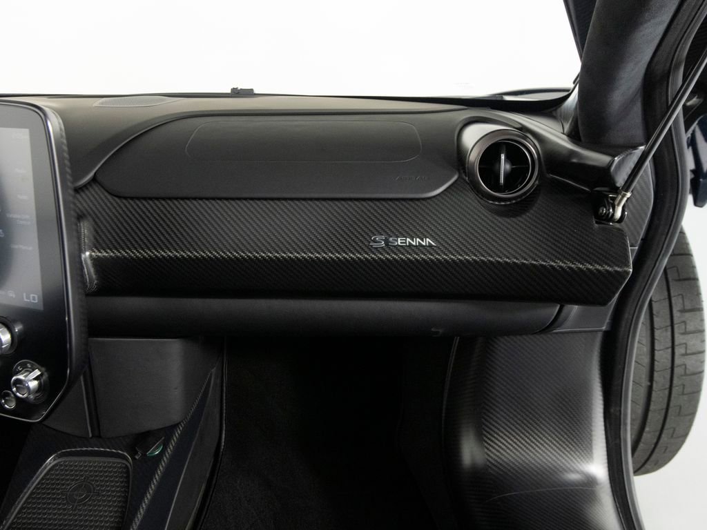 Used 2019 McLaren Senna image 49