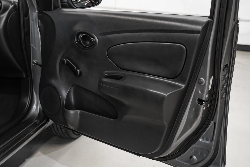 Used 2019 Nissan Versa S Plus FWD image 40