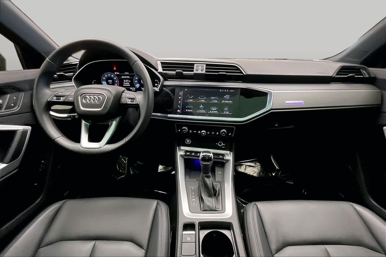 Certified 2025 Audi Q3 2.0T Premium Plus w/ Premium Plus Package AWD/4WD image 16