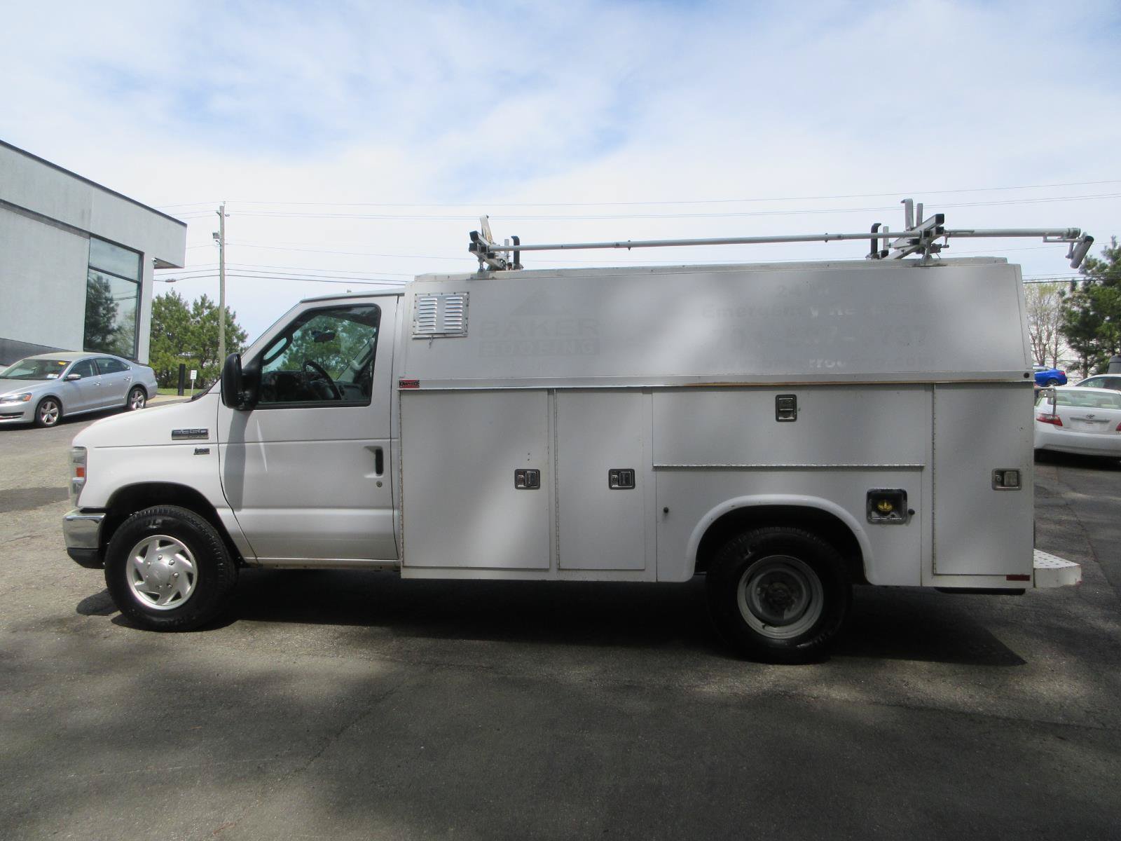 Used 2013 Ford E-350 and Econoline 350 Super Duty w/ Class I Trailer Tow Pkg RWD image 8