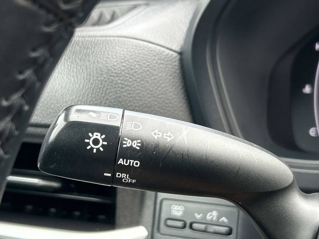 Used 2024 Toyota Grand Highlander XLE FWD image 31