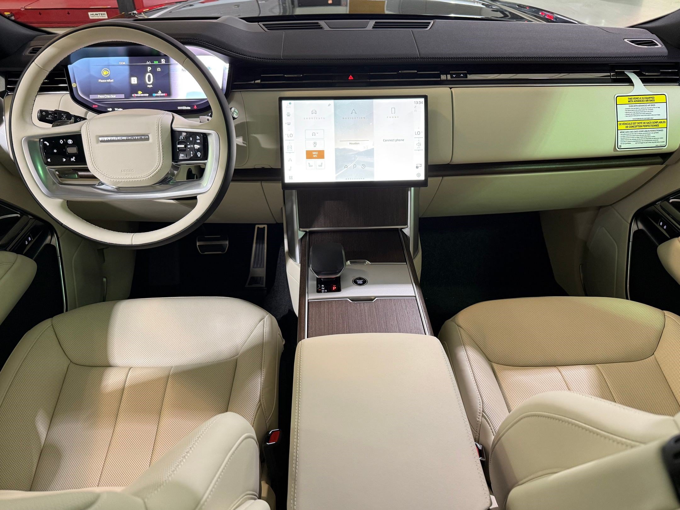 New 2026 Land Rover Range Rover SE AWD/4WD image 13