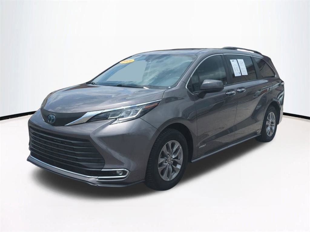 Used 2021 Toyota Sienna XLE FWD image 9