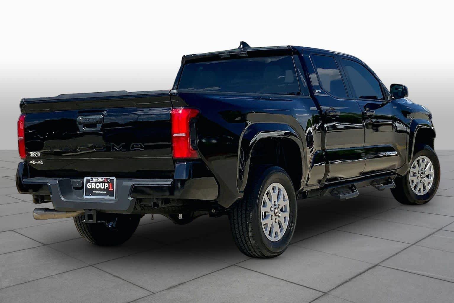 Used 2024 Toyota Tacoma SR5 AWD/4WD image 13