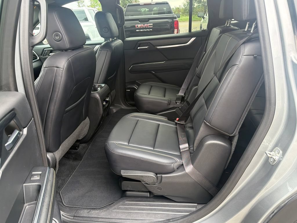 Used 2024 GMC Acadia Elevation w/ Luxury Package FWD image 24