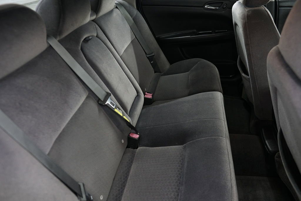 Used 2007 Chevrolet Impala LT FWD image 35