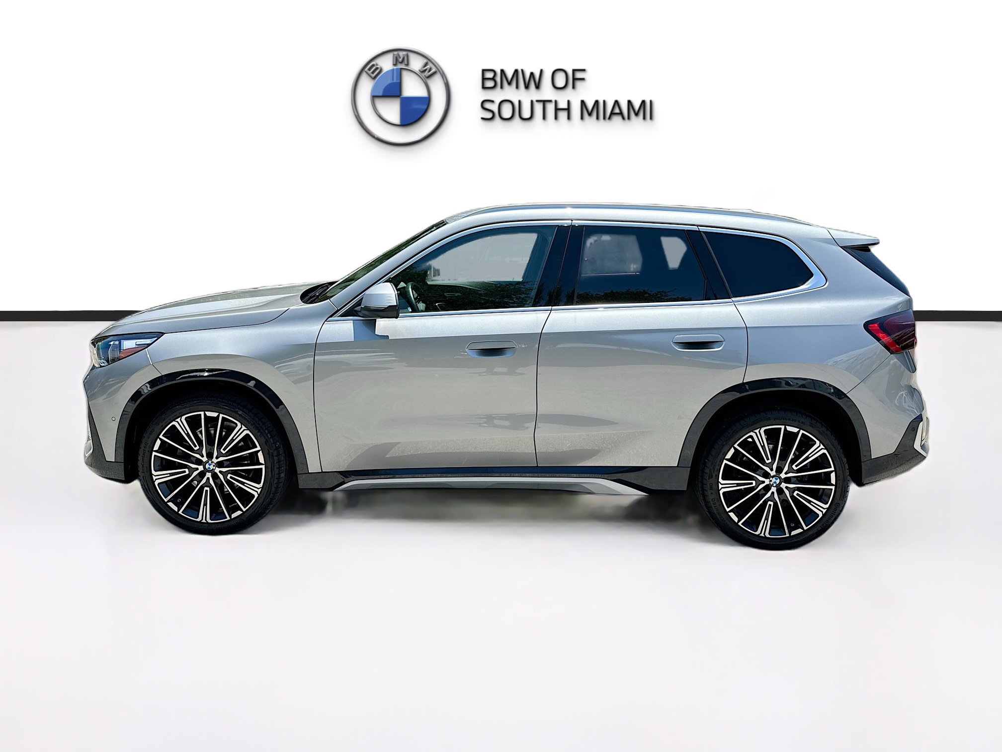 Certified 2023 BMW X1 xDrive28i w/ Convenience Package AWD/4WD image 4