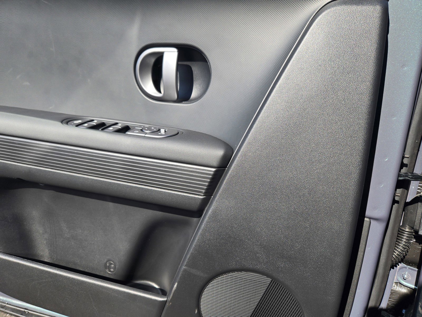 New 2026 Hyundai Ioniq 5 SEL image 16