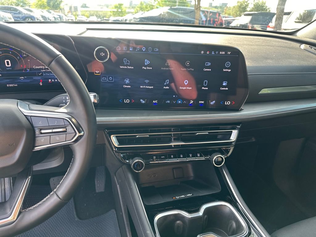Used 2024 Chevrolet Traverse LT FWD image 25