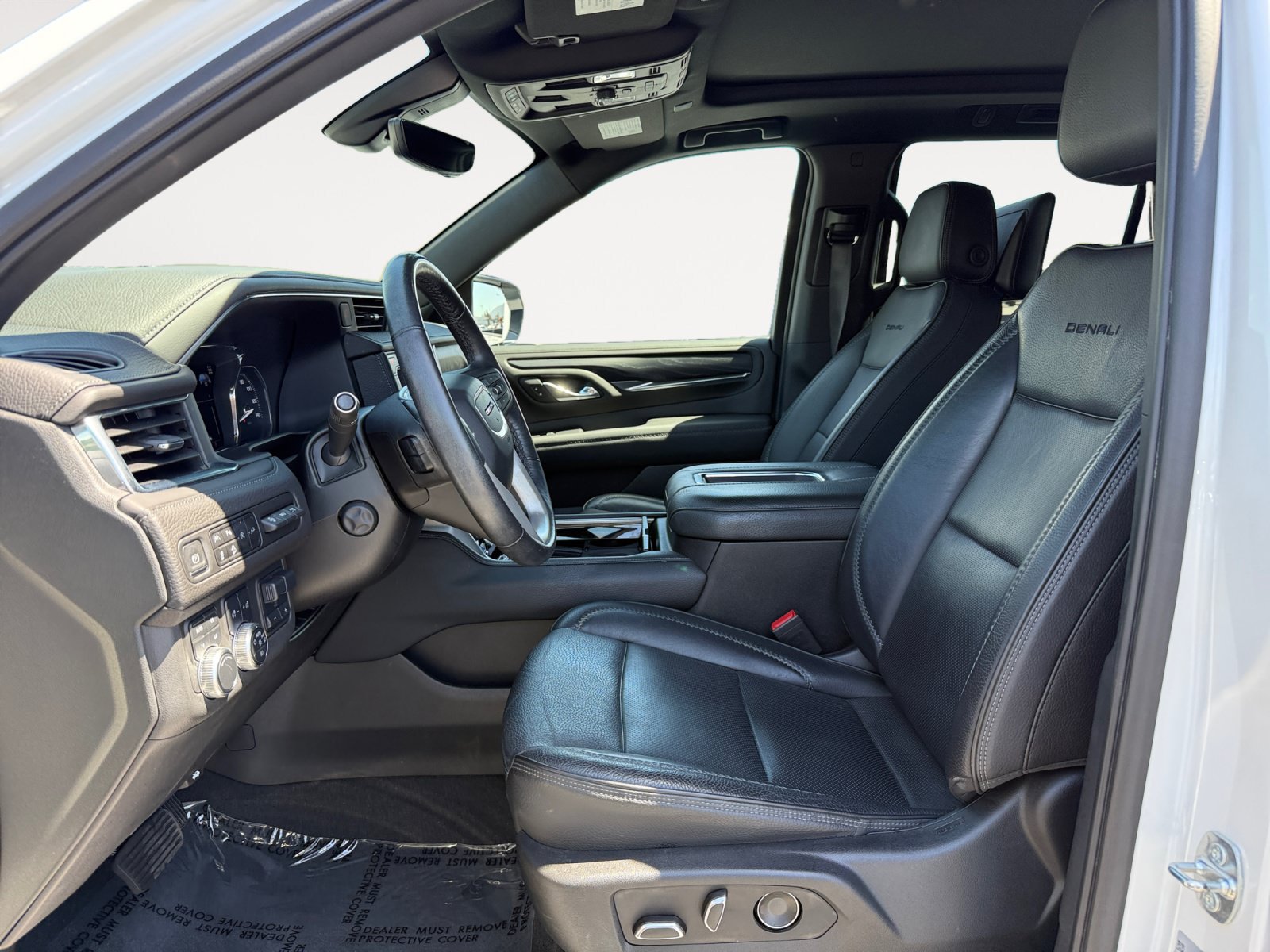 Used 2021 GMC Yukon Denali w/ Denali Premium Package AWD/4WD image 10