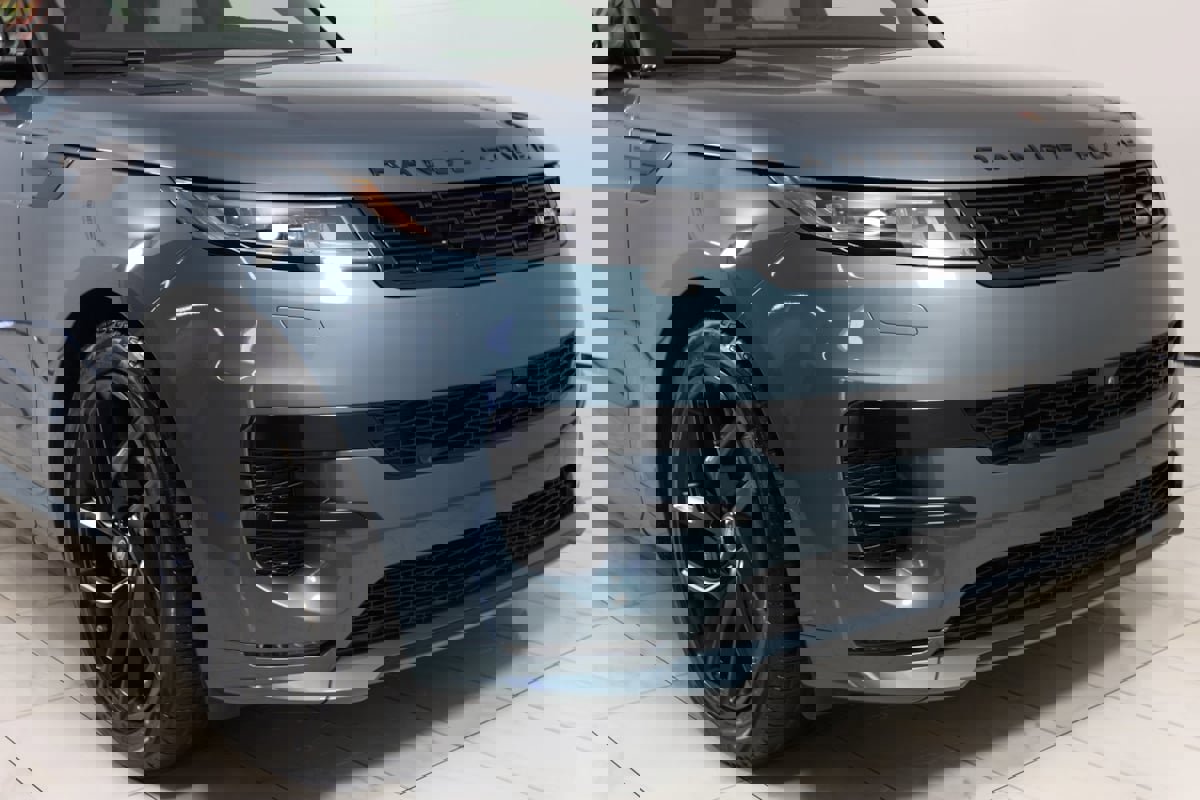 Used 2024 Land Rover Range Rover Sport Dynamic SE image 37