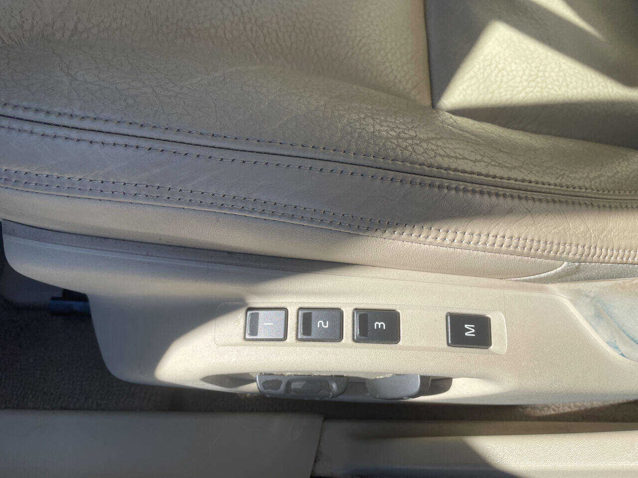 Used 2014 Volvo S60 T5 image 23