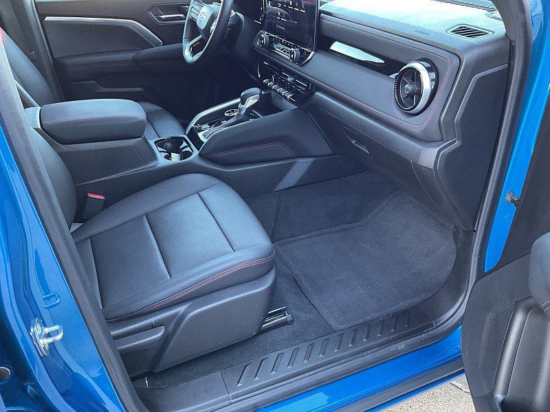 Used 2023 Chevrolet Colorado Z71 w/ Z71 Convenience Package 2 image 16
