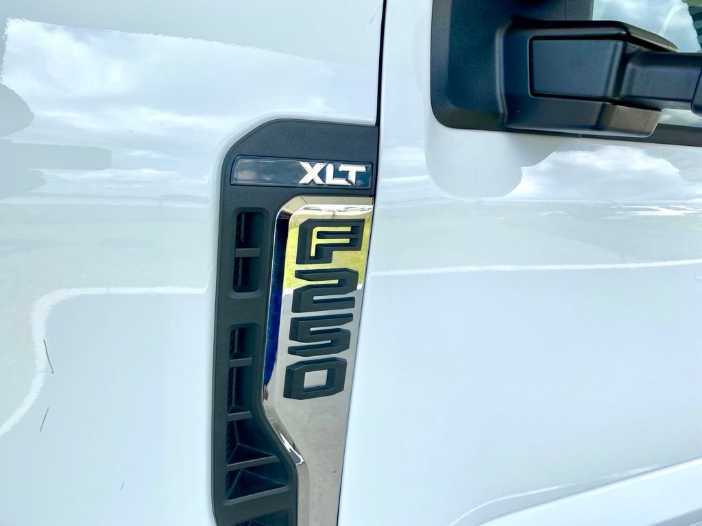 Used 2025 Ford F250 XLT AWD/4WD image 10