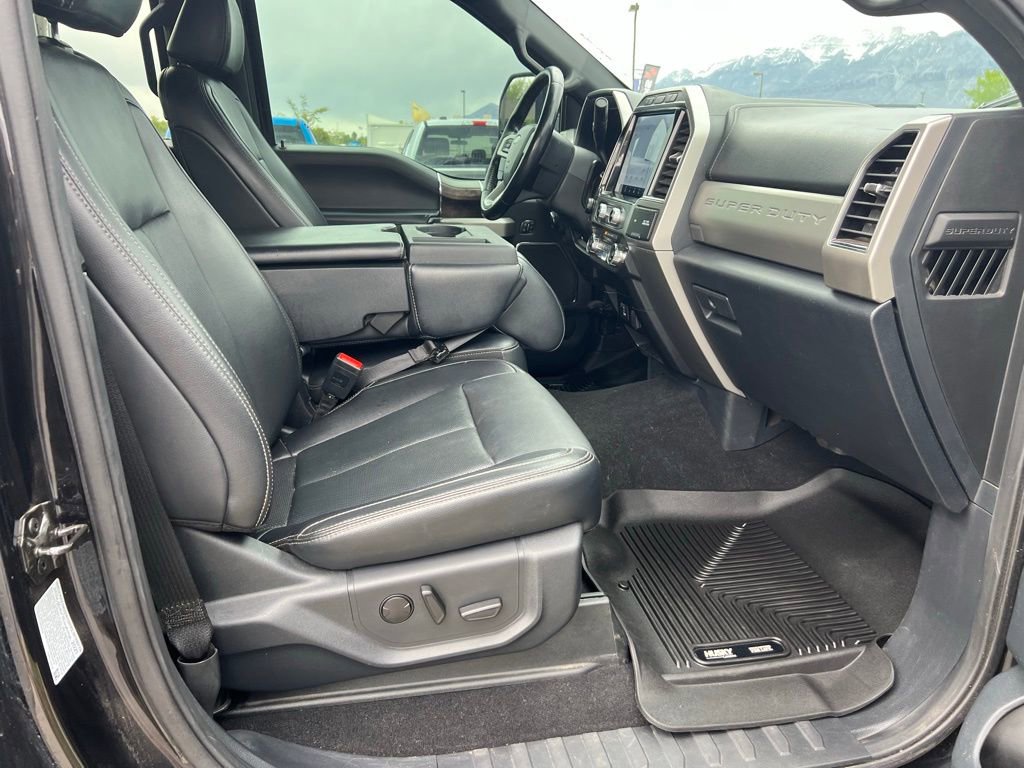 Used 2022 Ford F350 Lariat w/ Black Appearance Package AWD/4WD image 17