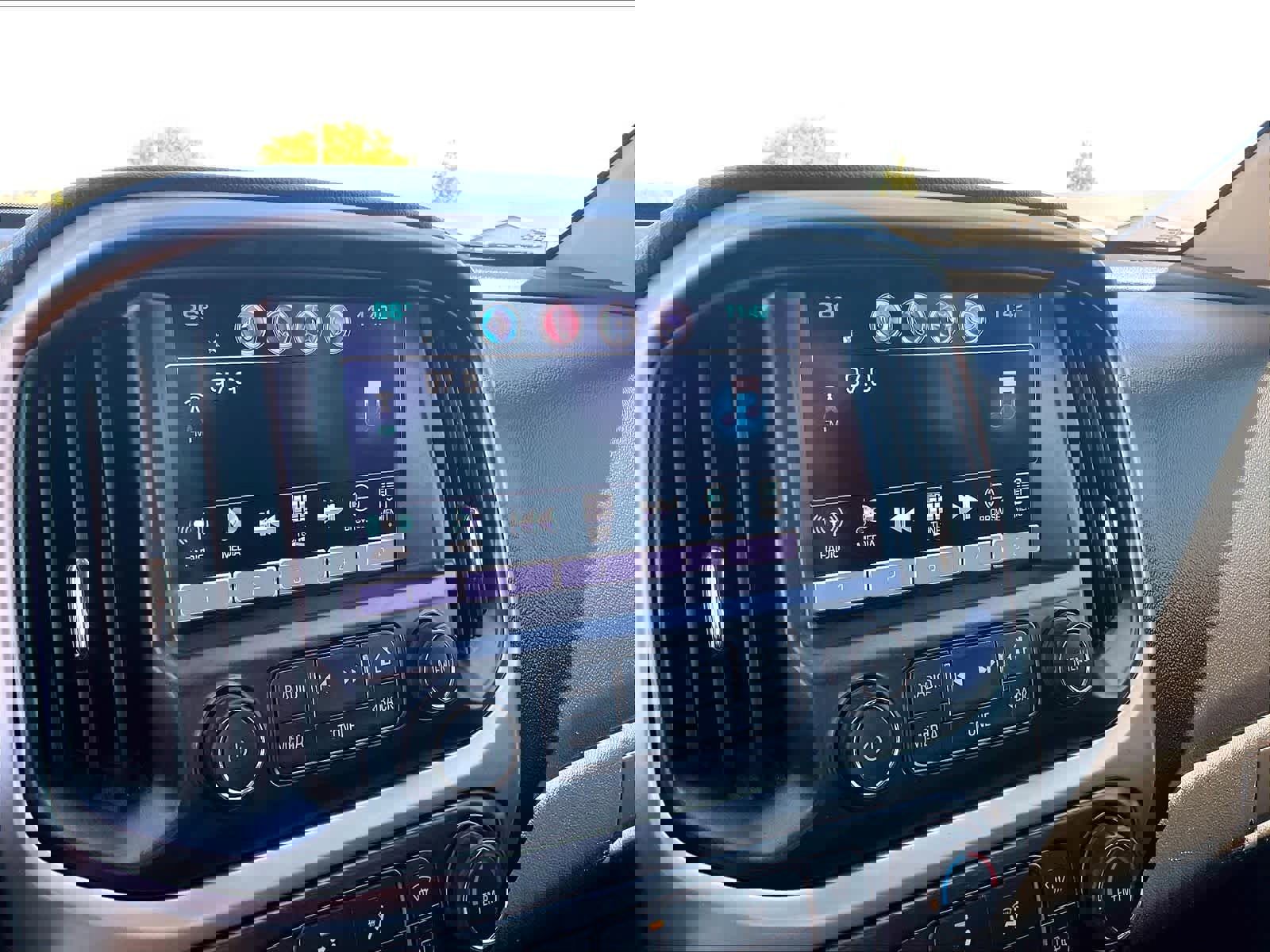 Used 2017 Chevrolet Colorado LT w/ LT Convenience Package image 23