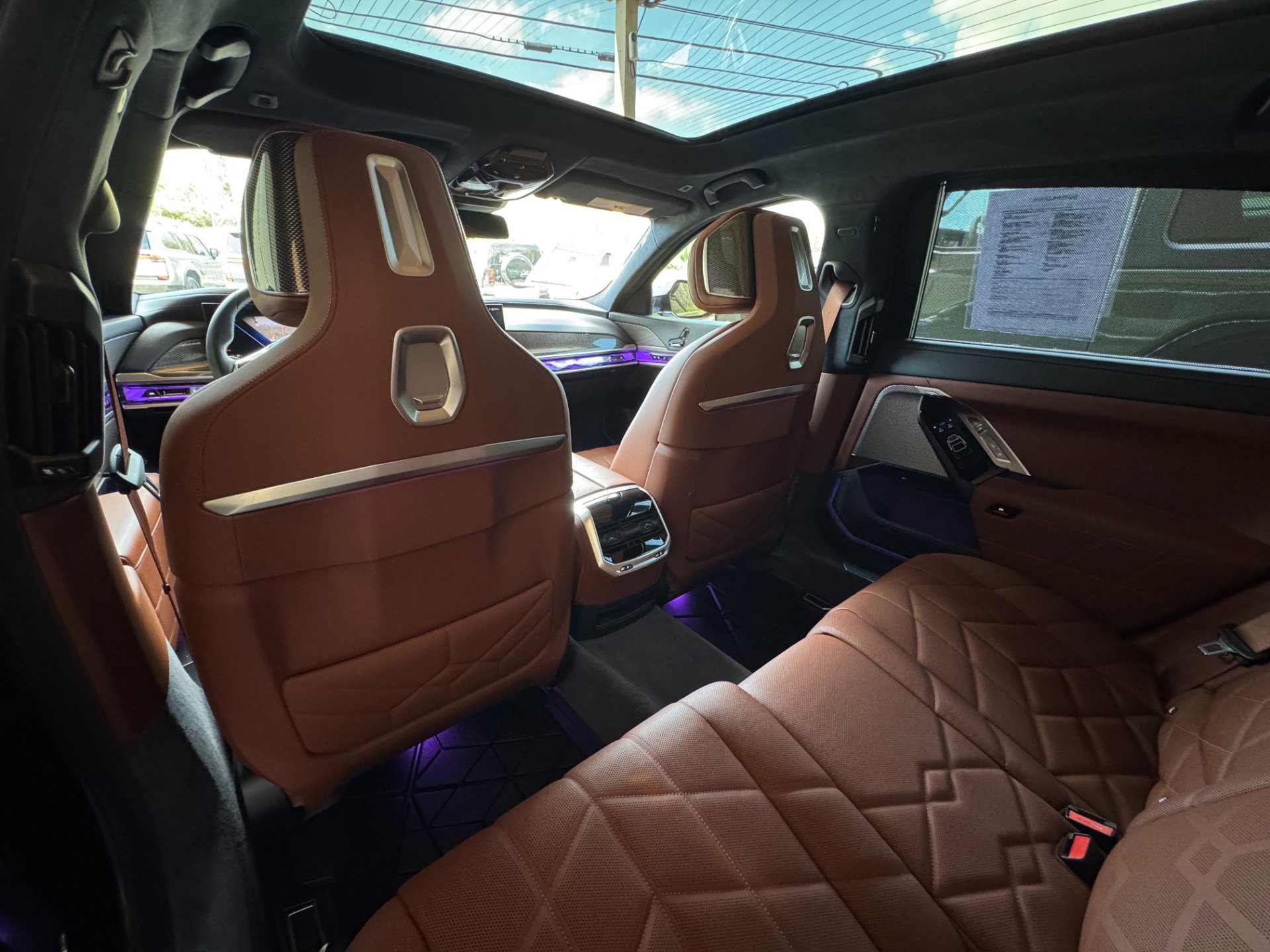 Used 2025 BMW i7 eDrive50 w/ Executive Package image 44