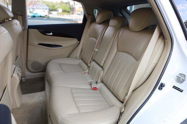 Used 2017 INFINITI QX50 Journey w/ Premium Package image 17