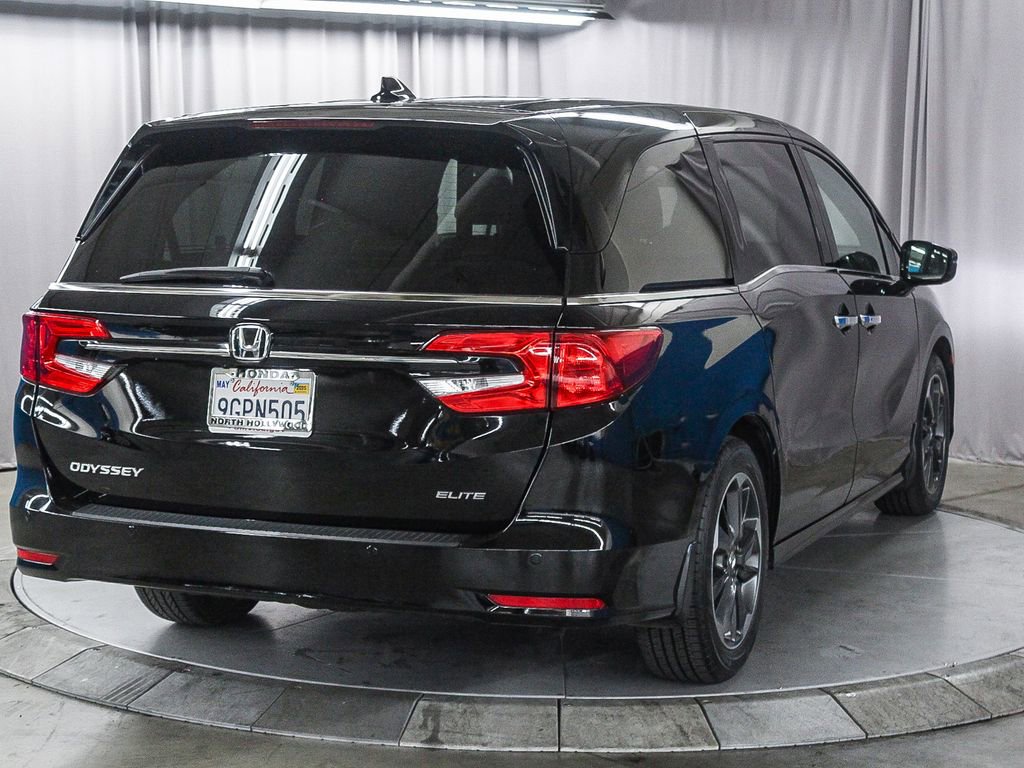 Used 2023 Honda Odyssey Elite image 6