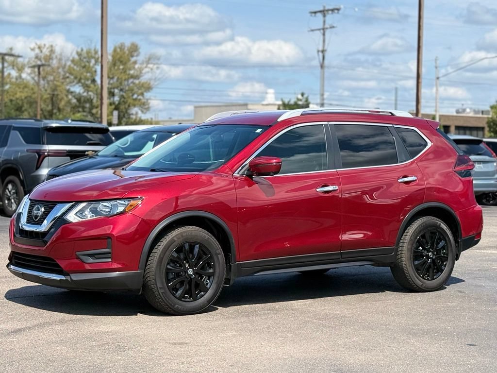 Used 2018 Nissan Rogue SV w/ Premium Package FWD image 35