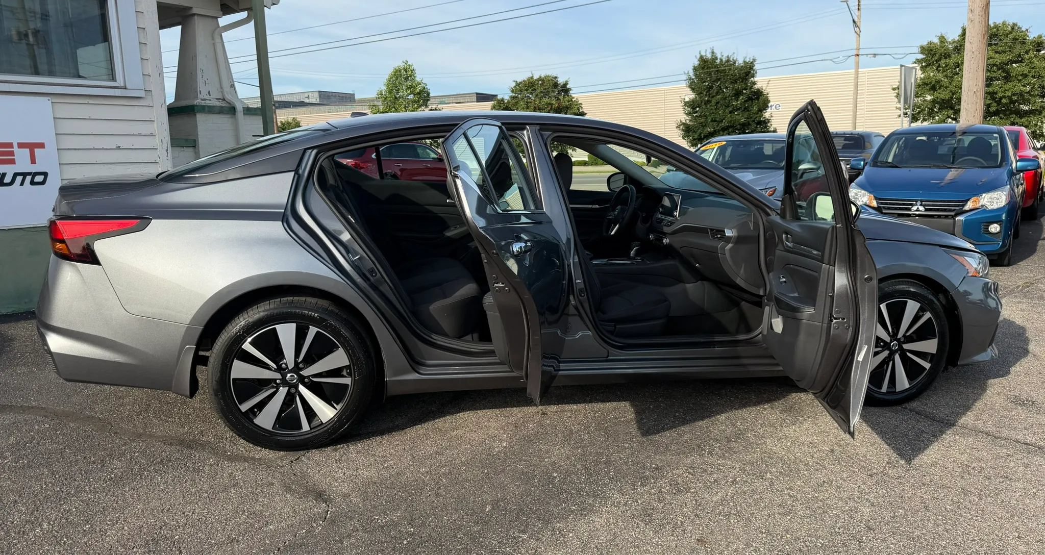 Used 2022 Nissan Altima 2.5 SV FWD image 22