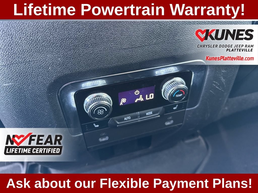 Used 2022 GMC Yukon AT4 AWD/4WD image 37