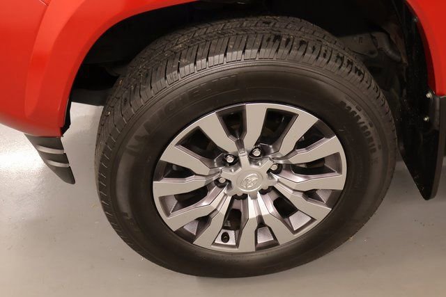 Used 2023 Toyota Tacoma Limited image 8