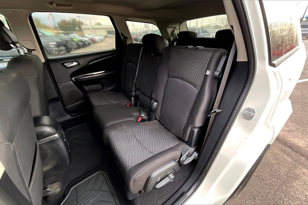 Used 2018 Dodge Journey SE w/ Blacktop Package image 24