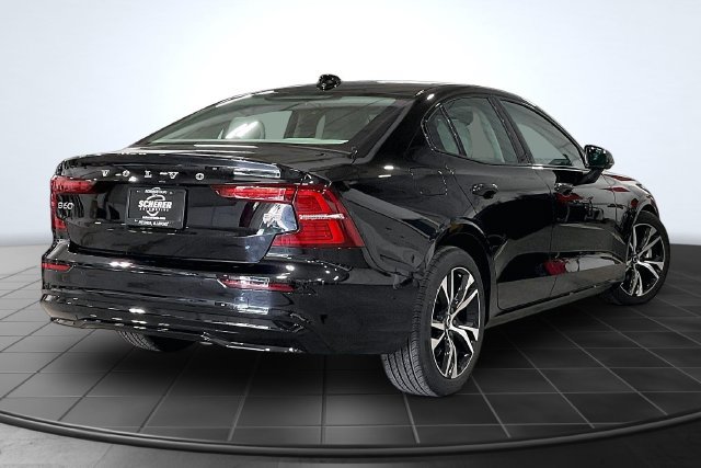 Certified 2025 Volvo S60 B5 Plus FWD image 3