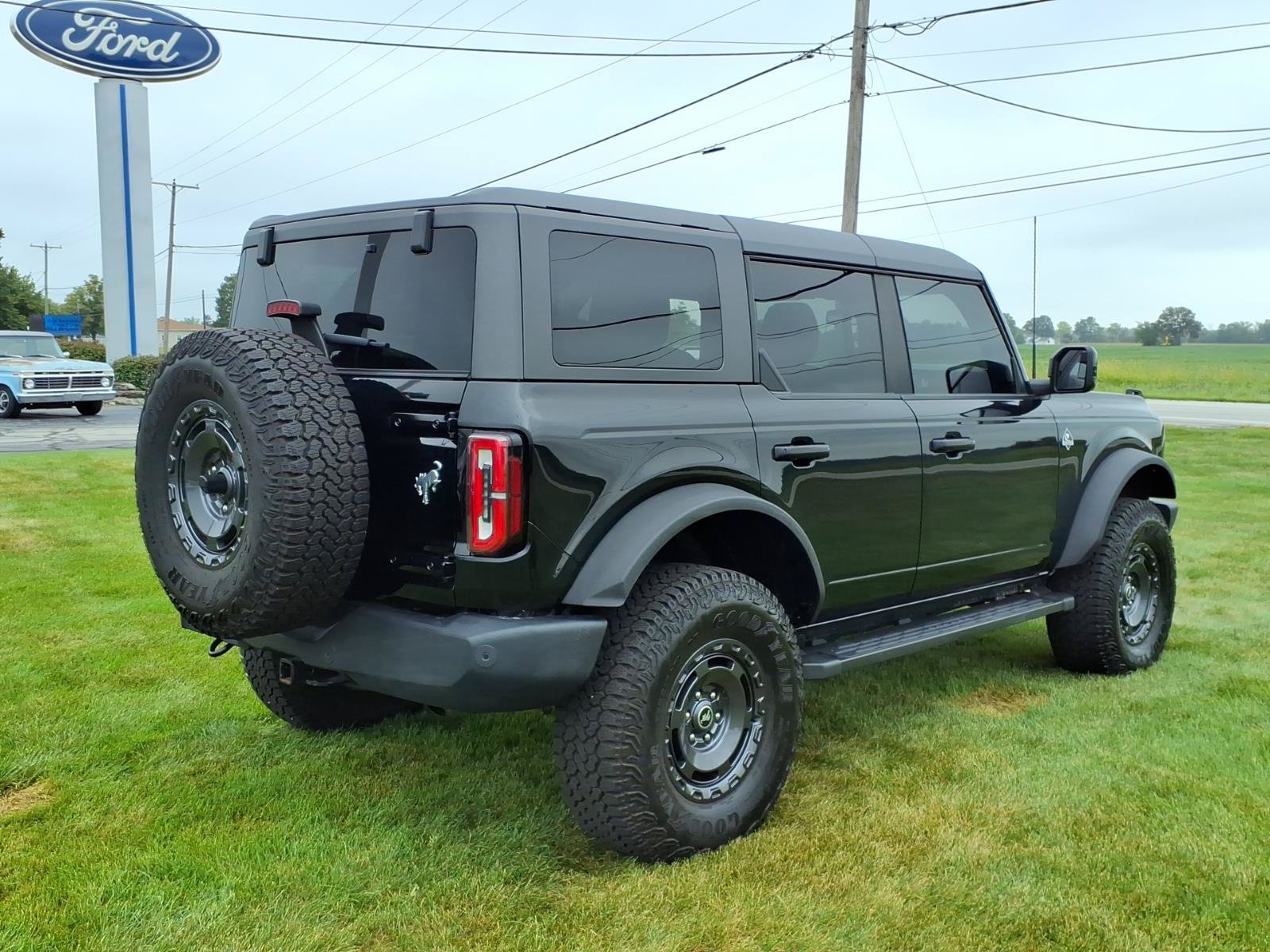Used 2022 Ford Bronco Outer Banks AWD/4WD image 3