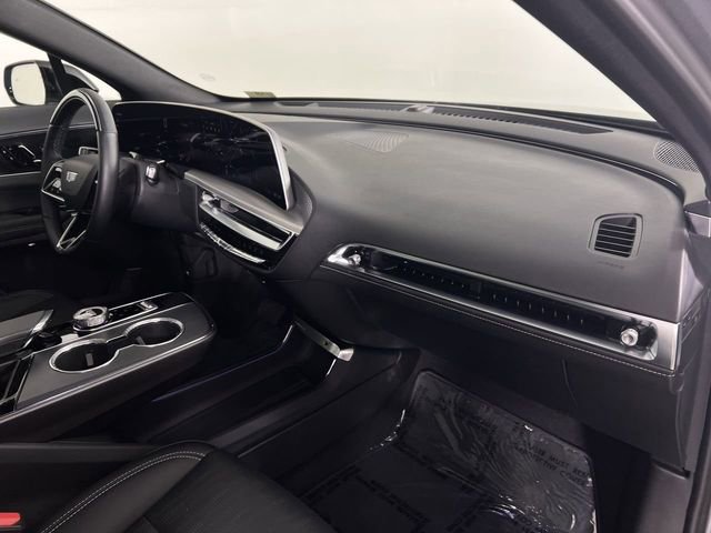 Used 2026 Cadillac Lyriq Sport AWD/4WD image 29