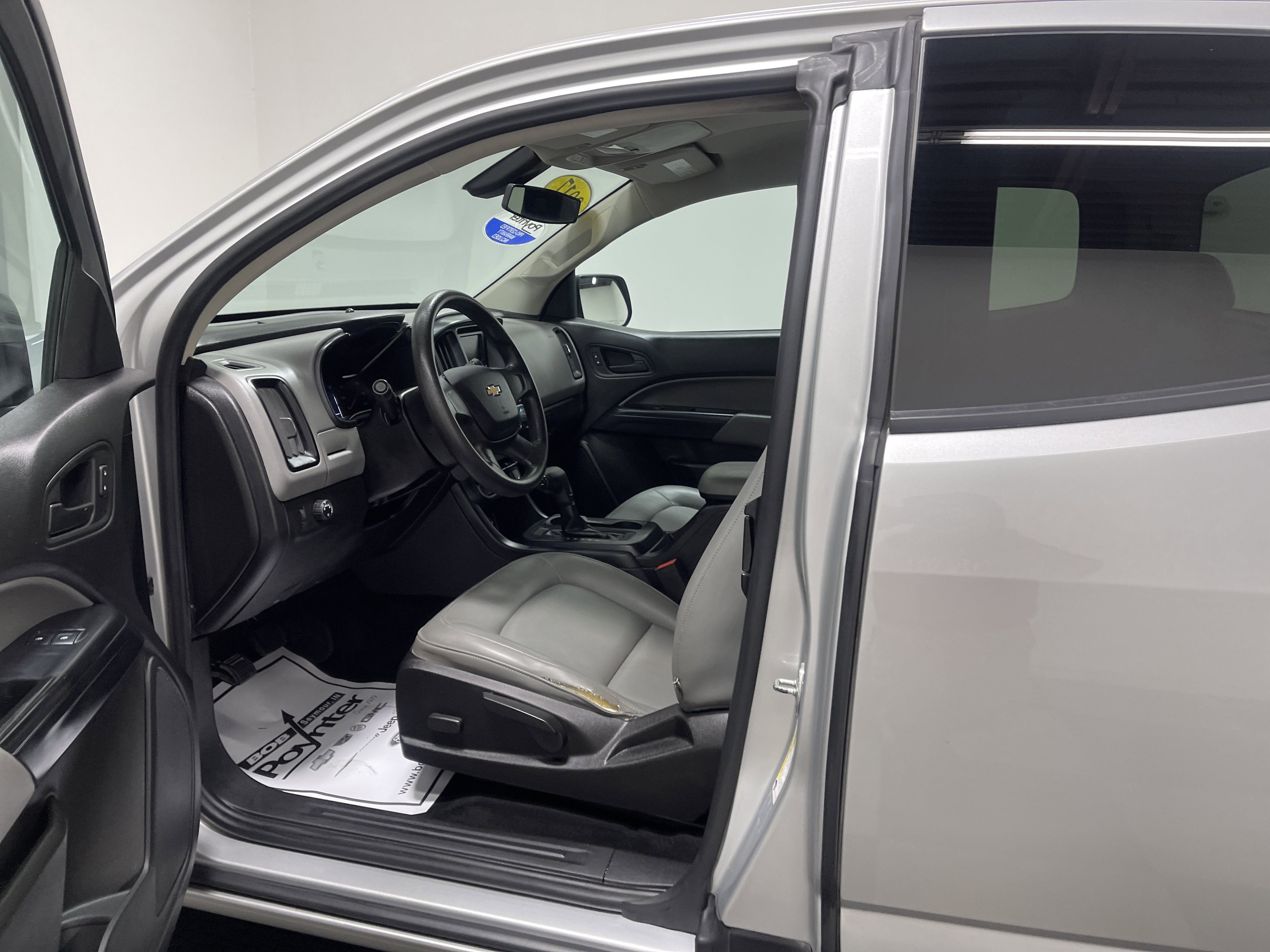 Used 2017 Chevrolet Colorado W/T RWD image 9