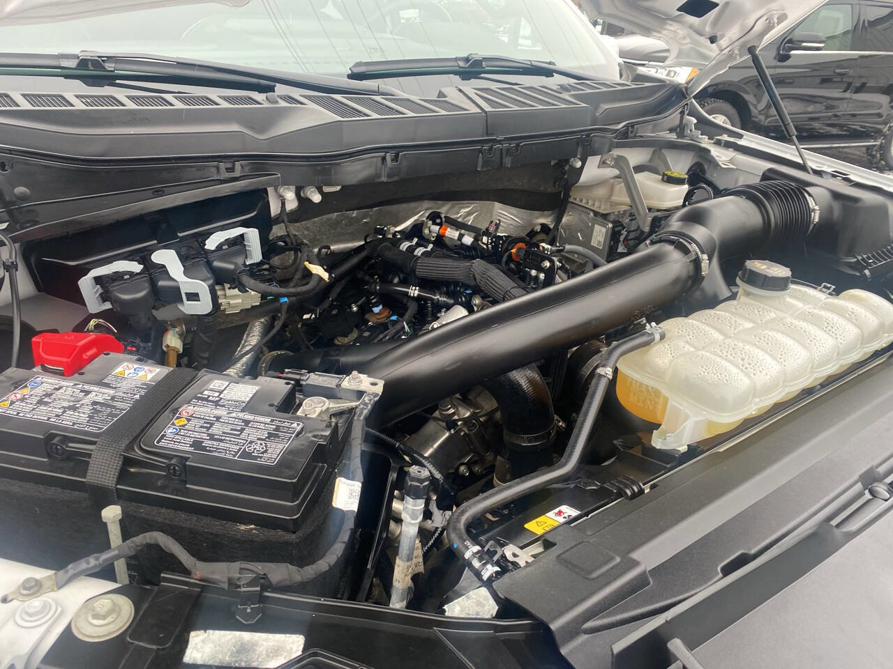 Used 2025 Ford F150 Lariat w/ FX4 Off-Road Package image 36