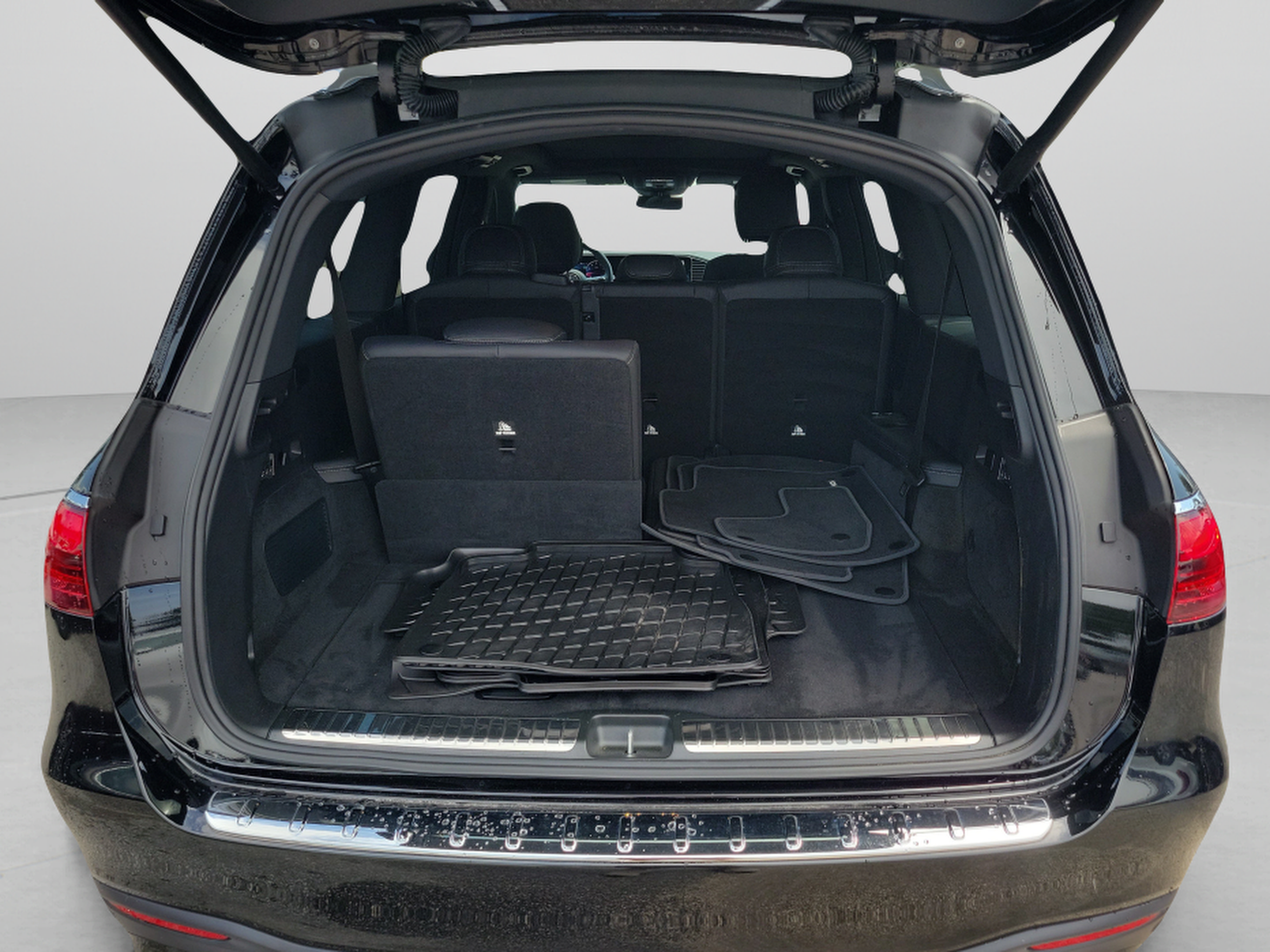 Certified 2025 Mercedes-Benz GLS 580 4MATIC image 5
