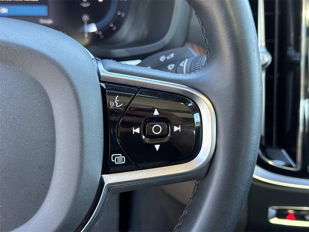 Used 2024 Volvo S60 B5 Plus image 11