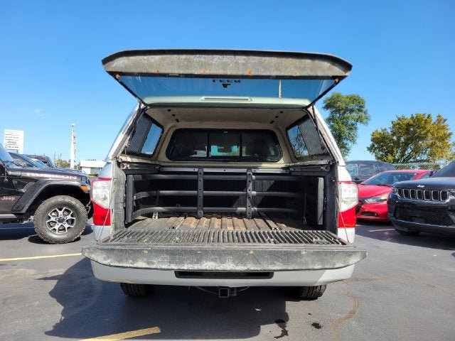 Used 2017 Nissan Titan SV AWD/4WD image 27