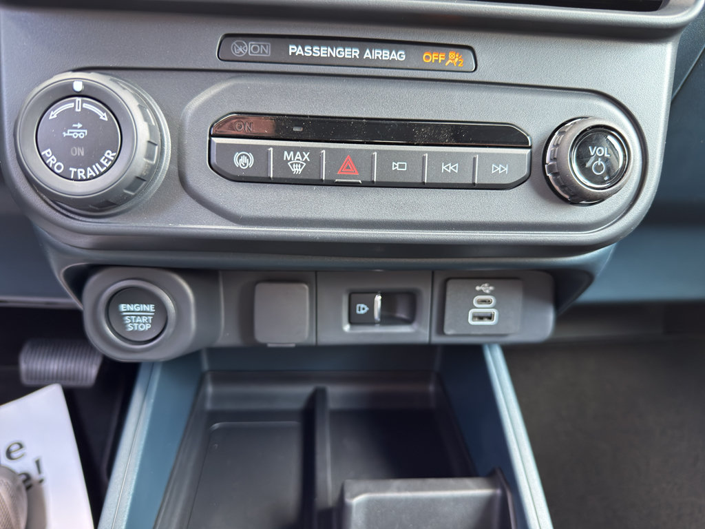 New 2026 Ford Maverick Lariat w/ Black Appearance Package AWD/4WD image 17