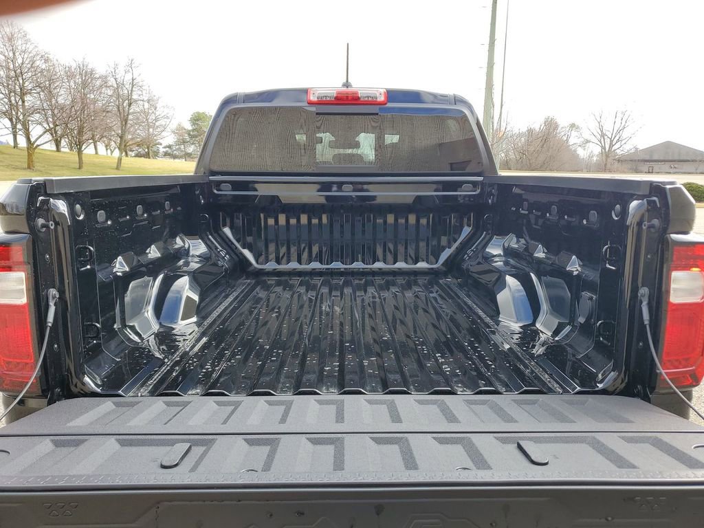 New 2024 GMC Canyon Elevation w/ Convenience Package image 26