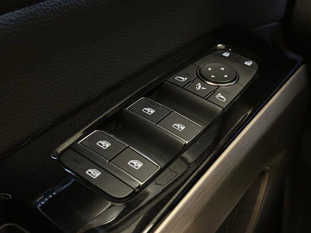 Used 2024 Nissan Pathfinder Platinum w/ Cargo Package image 42