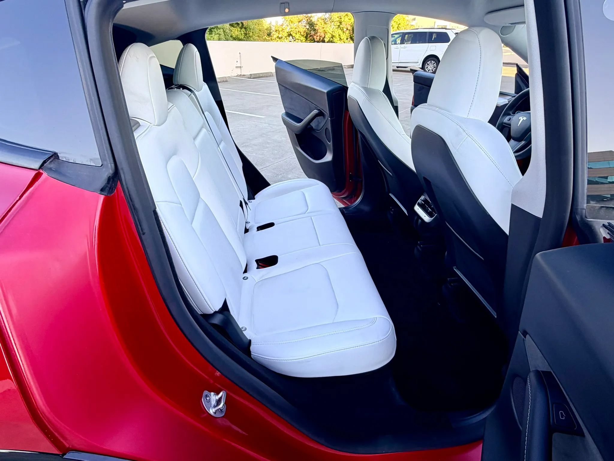 Used 2023 Tesla Model Y Long Range AWD/4WD image 25