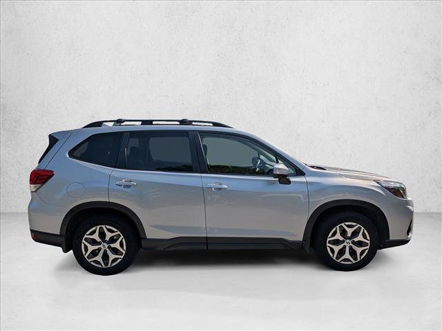 Used 2019 Subaru Forester Premium AWD/4WD image 4