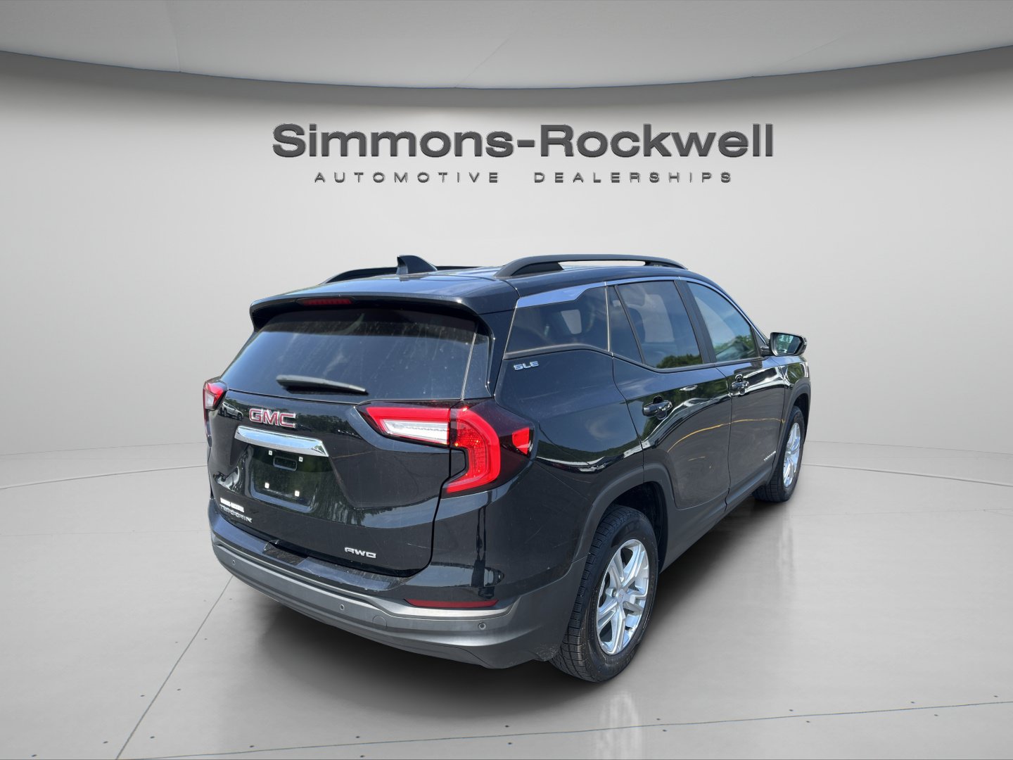 Used 2023 GMC Terrain SLE w/ Driver Convenience Package AWD/4WD image 5