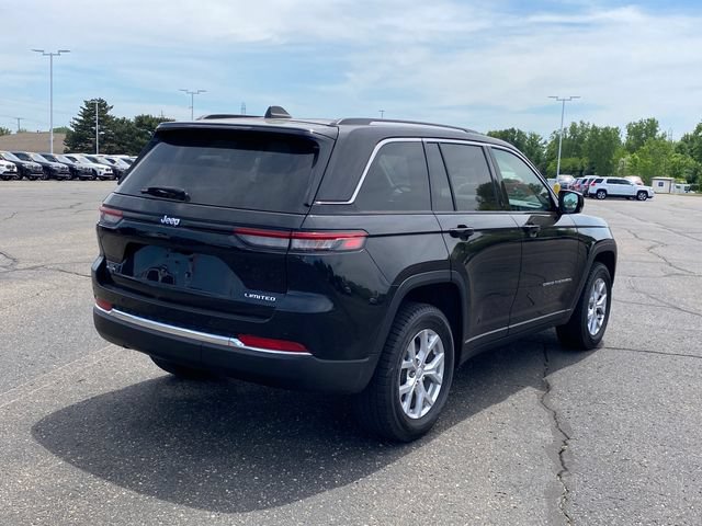 Used 2023 Jeep Grand Cherokee Limited AWD/4WD image 3