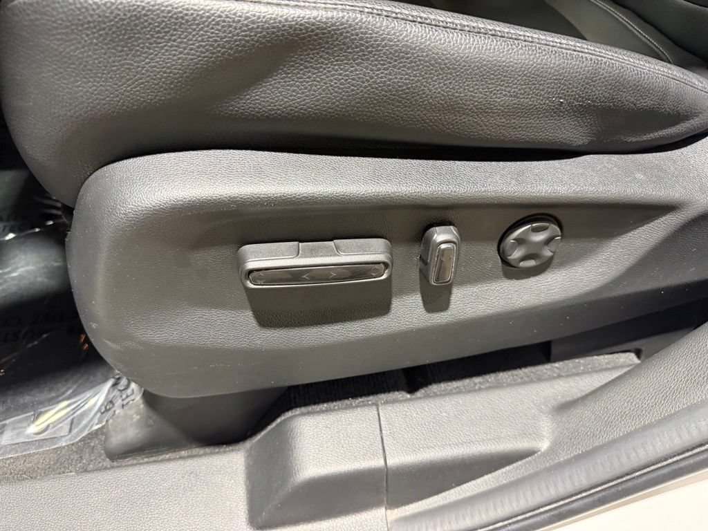 Used 2025 Honda Odyssey EX-L image 12