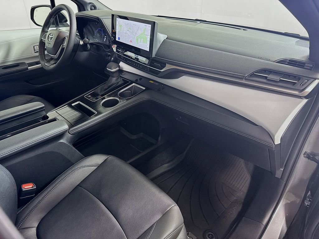 Certified 2026 Toyota Sienna XSE AWD/4WD image 30