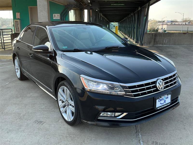 Used 2016 Volkswagen Passat 1.8T w/ Lighting Package image 9
