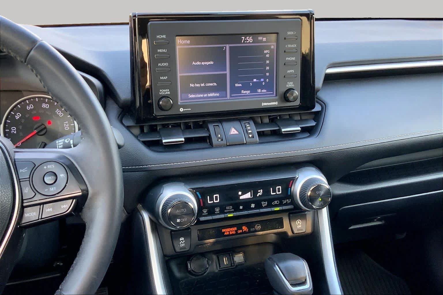 Used 2022 Toyota RAV4 XLE Premium FWD image 7
