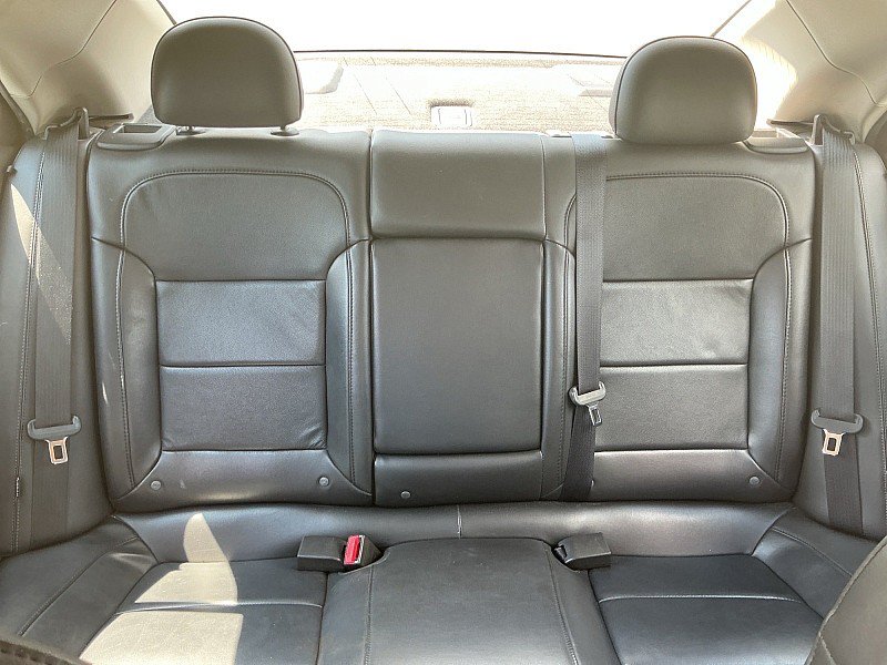 Used 2015 Chevrolet Malibu LT w/ Leather Package FWD image 11