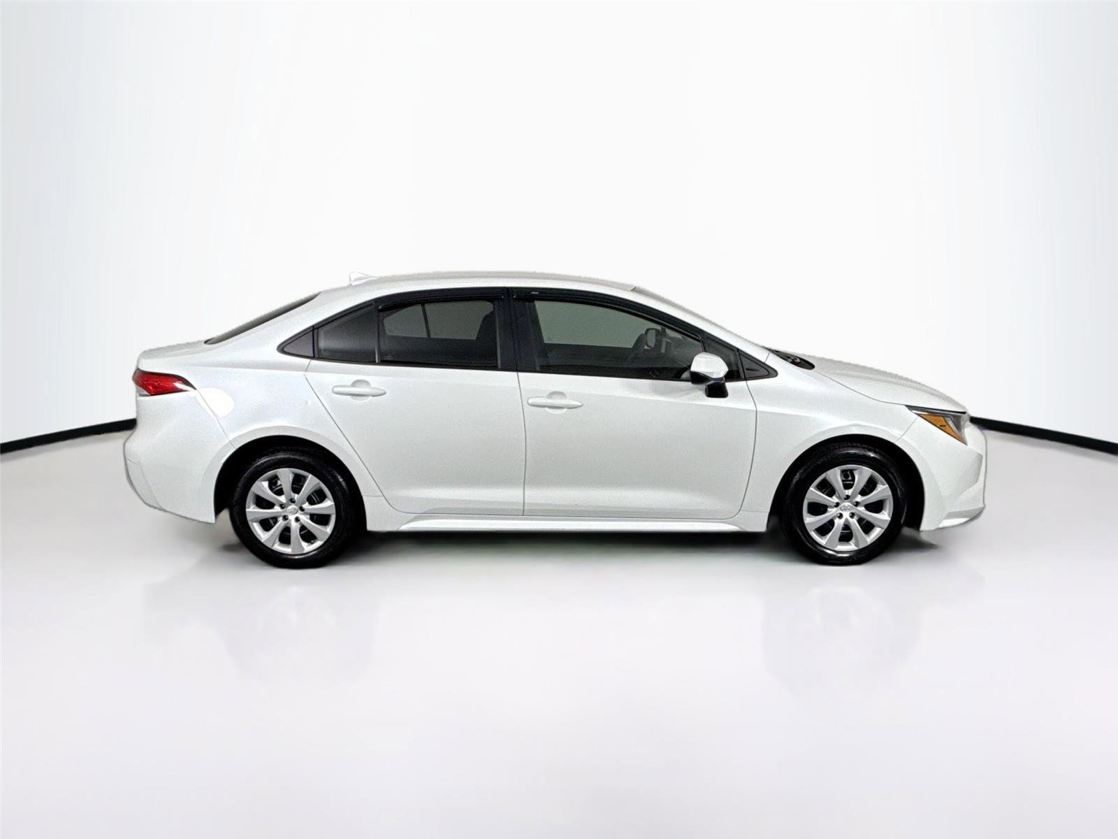 Used 2023 Toyota Corolla LE image 10